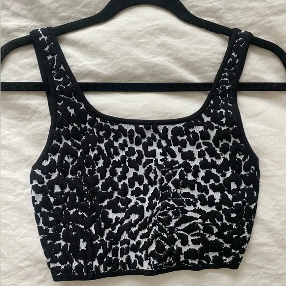 Babaton Sculpt Knit Tank Leopard Print NWOT - Picture 2 of 6